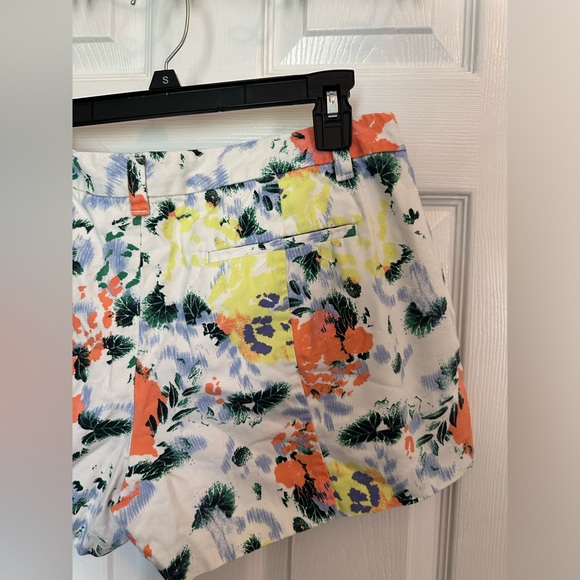 Gap Floral Chino Shorts Size 6 - Picture 8 of 9